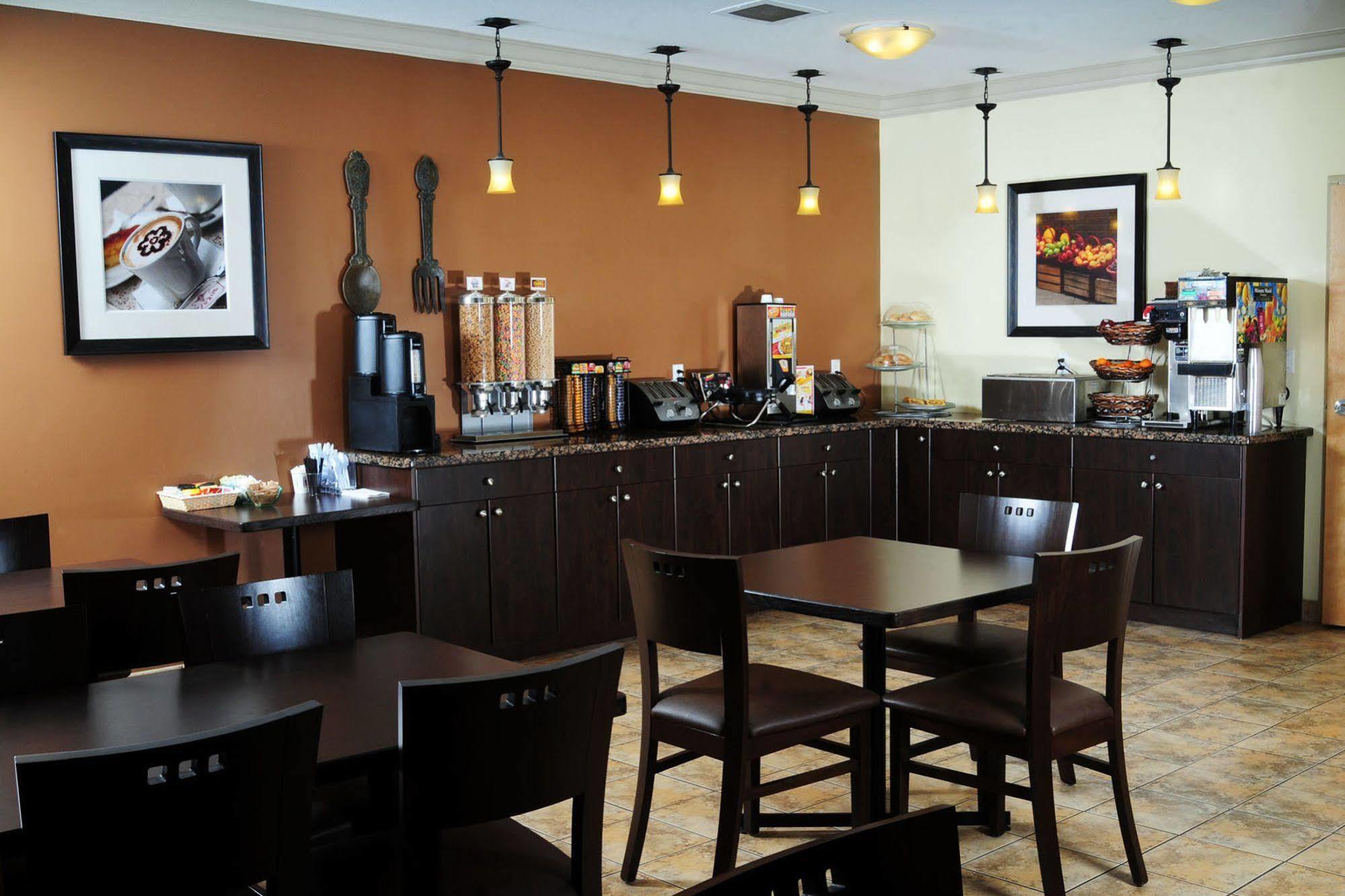 Trend Mountain Hotel & Conference Centre Tumbler Ridge Restaurante foto